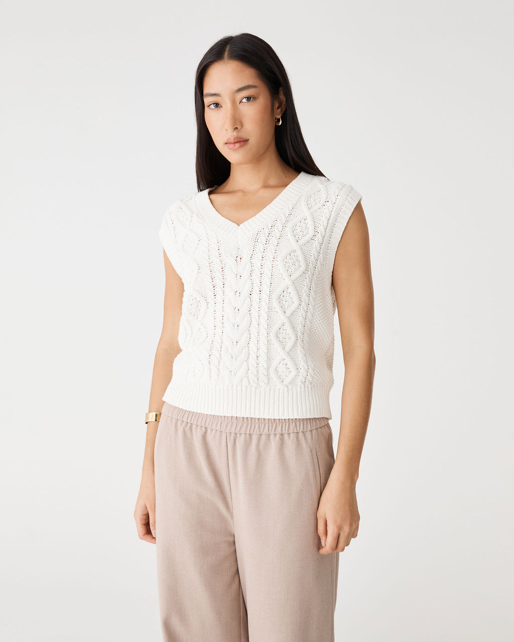 Poppy Sleeveless Cable Knit in ivory — close-up view 2