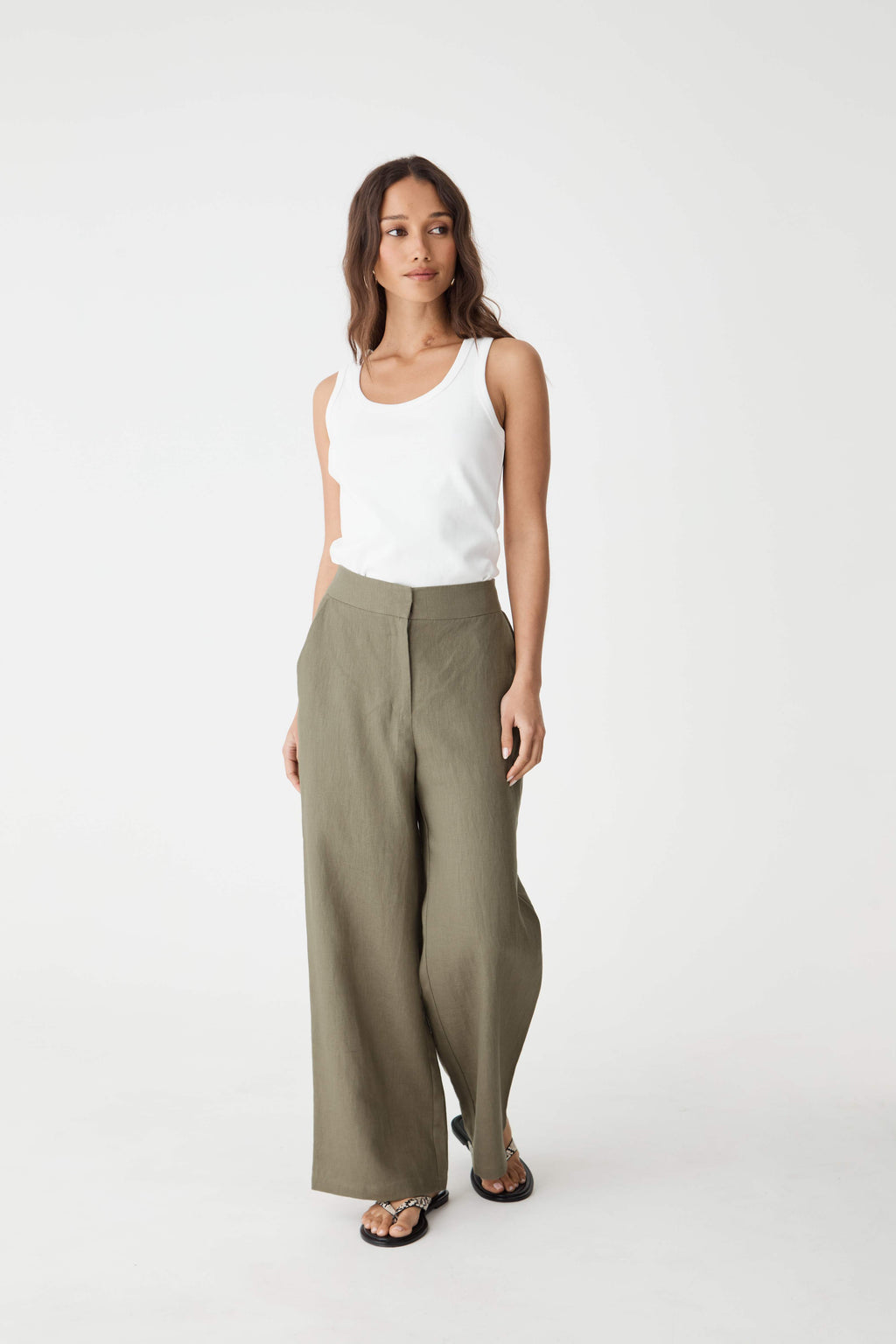 Front view of the oregano Ami Linen Elastic Back Pants showing the wide-leg silhouette