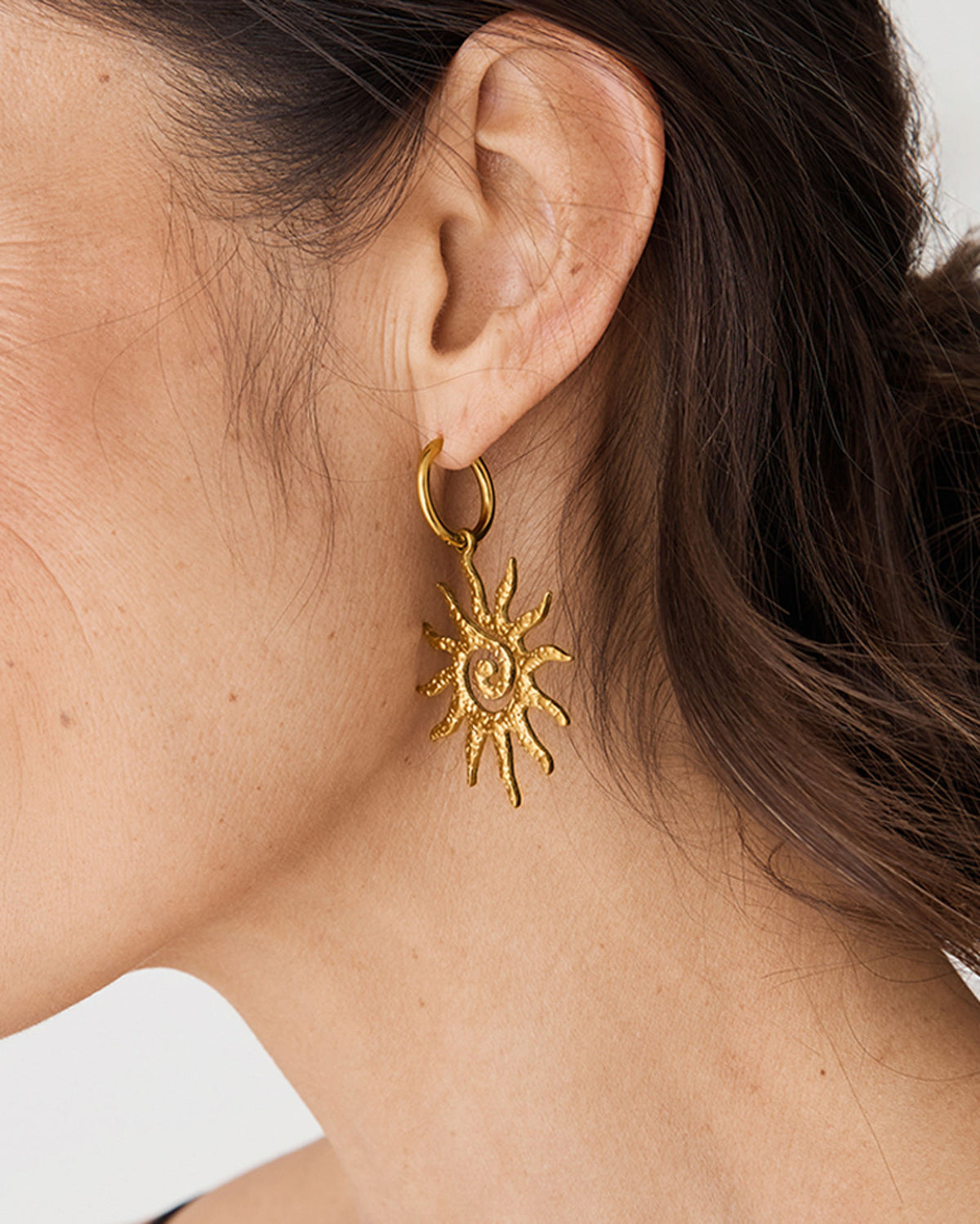 Soleil Hoop Earrings in gold — view 4